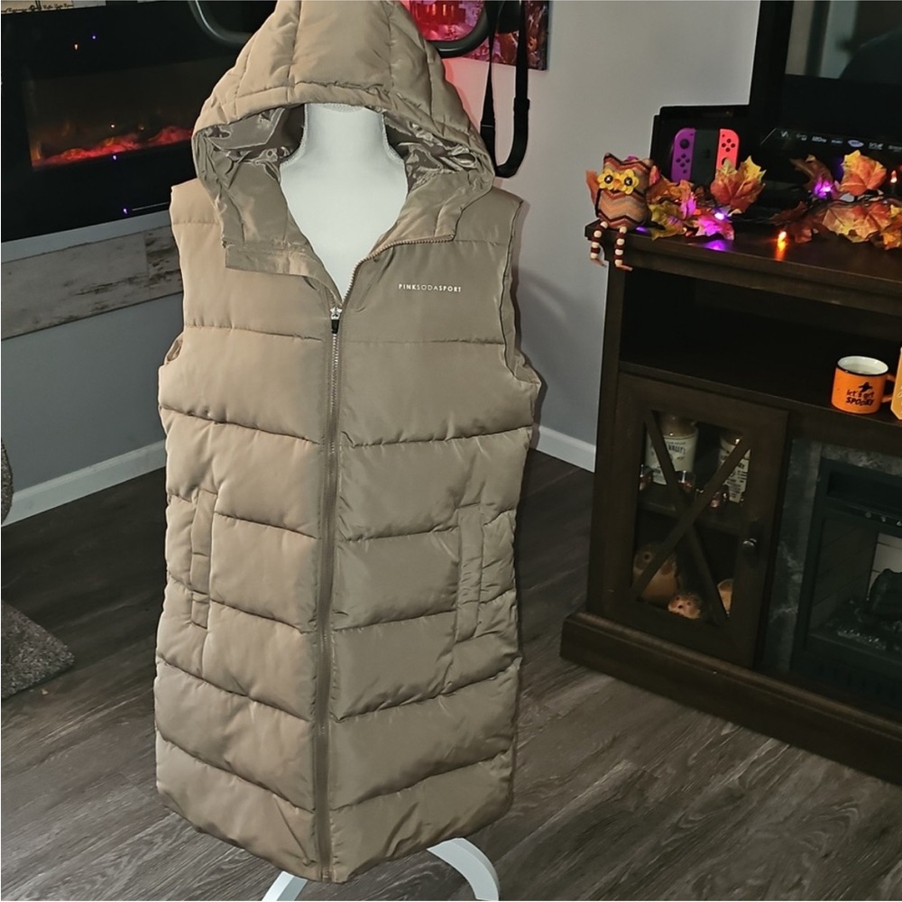 Women’s Nwots Pink Soda Sport Sz Large Long Puffer Vest Heavy Duty With Hood